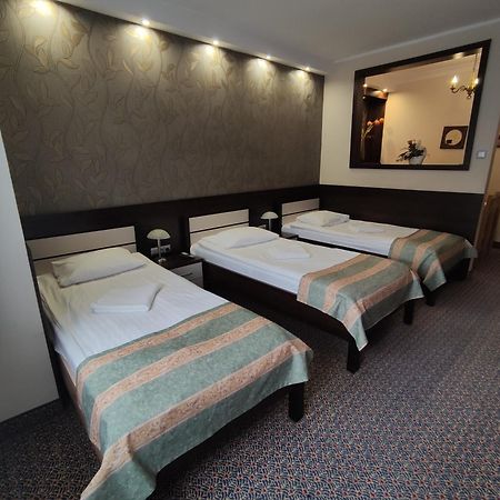 Hotel Atena Słupsk Buitenkant foto