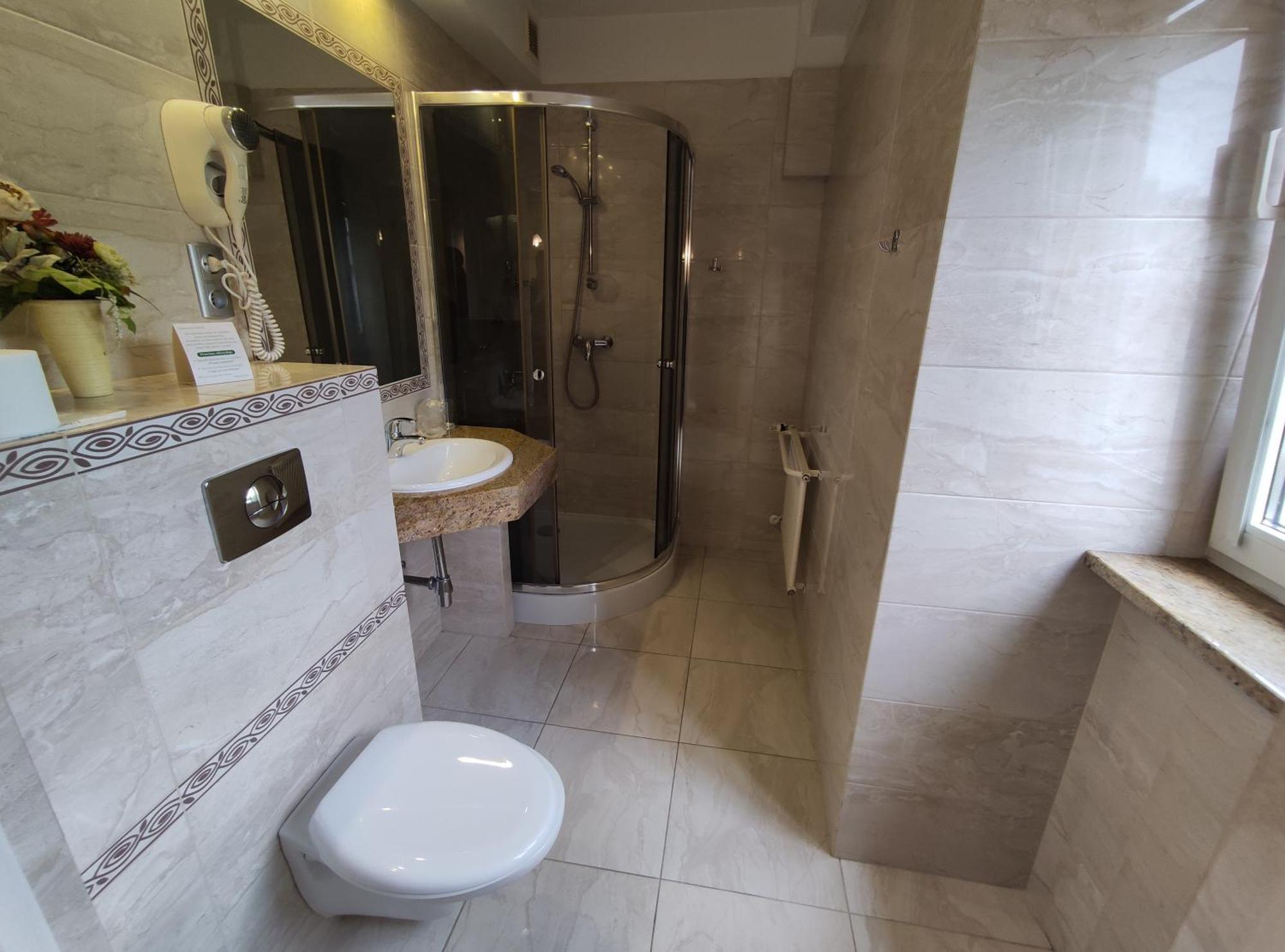 Hotel Atena Słupsk Buitenkant foto