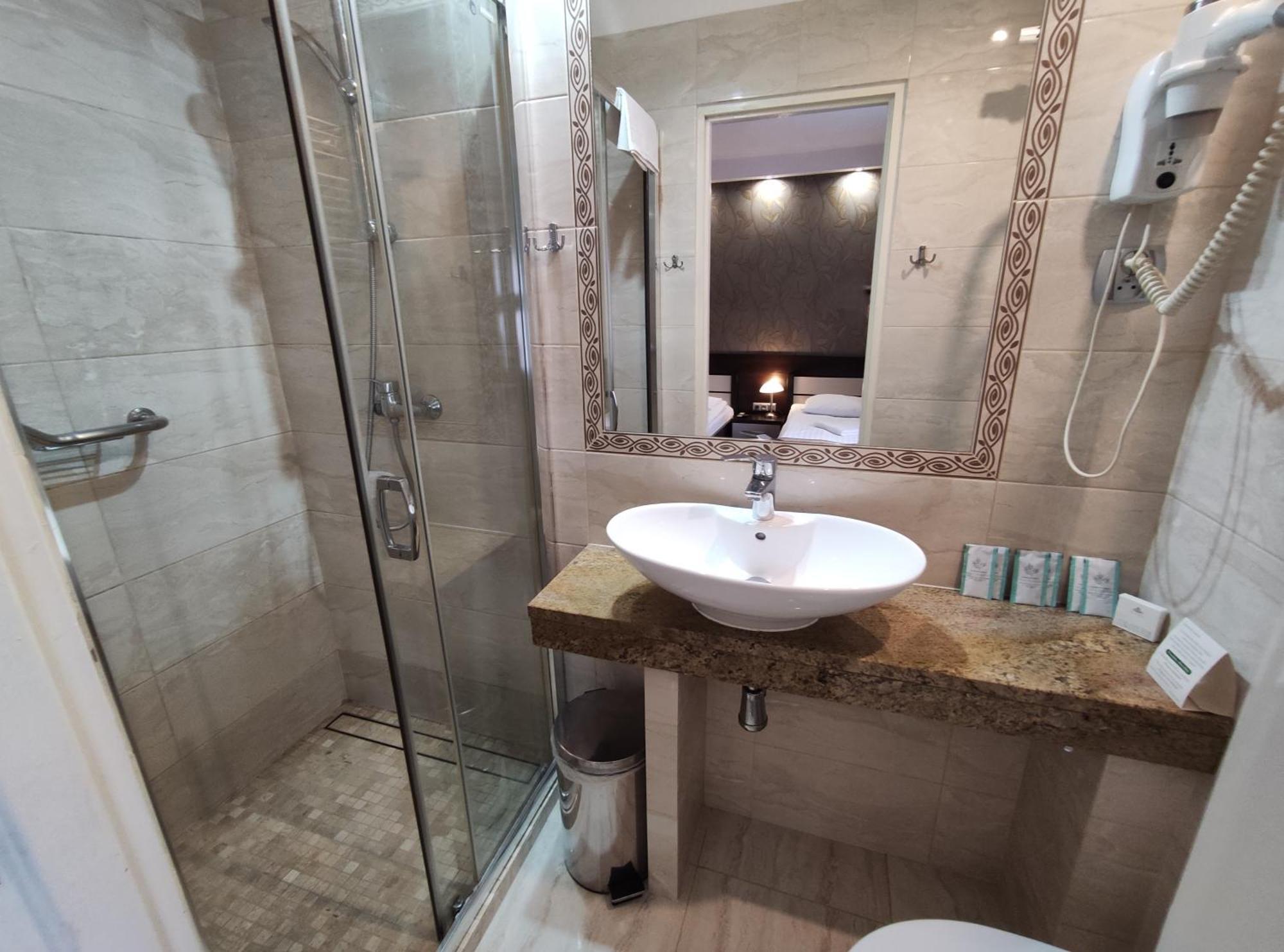 Hotel Atena Słupsk Buitenkant foto