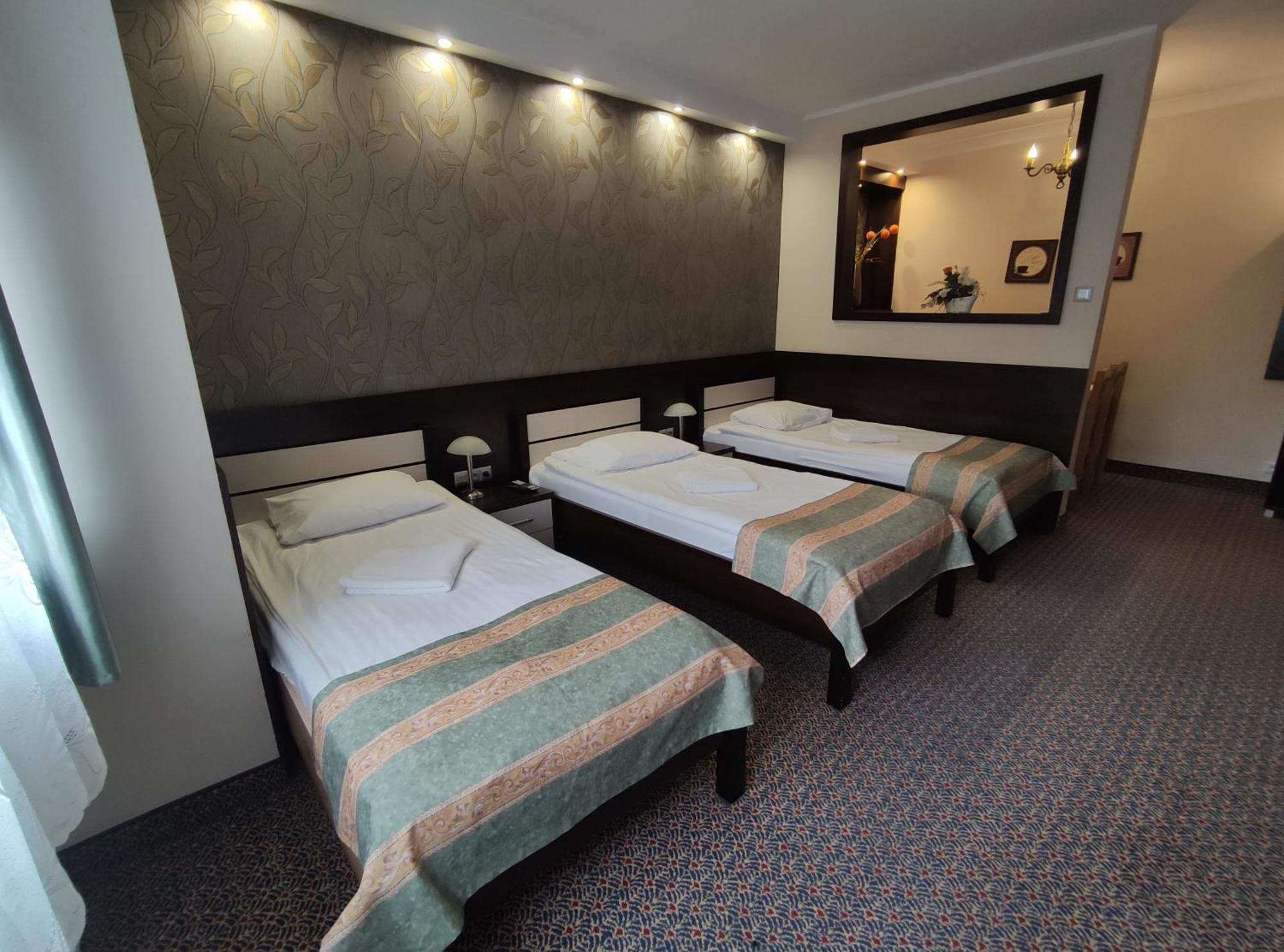 Hotel Atena Słupsk Buitenkant foto