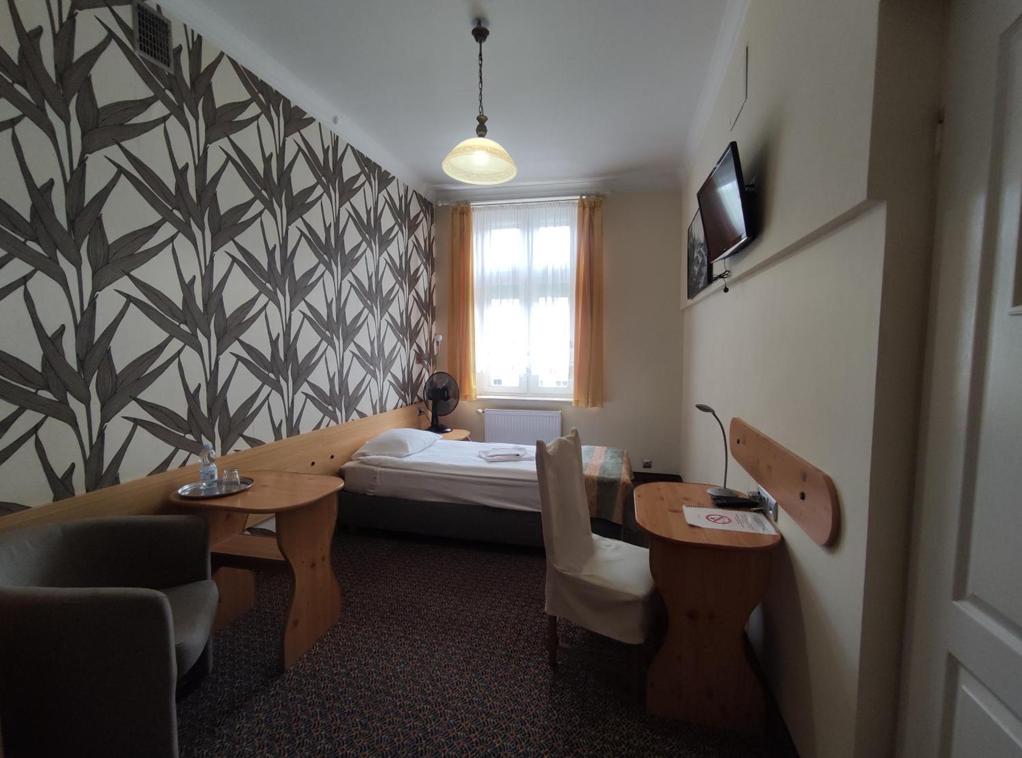 Hotel Atena Słupsk Buitenkant foto