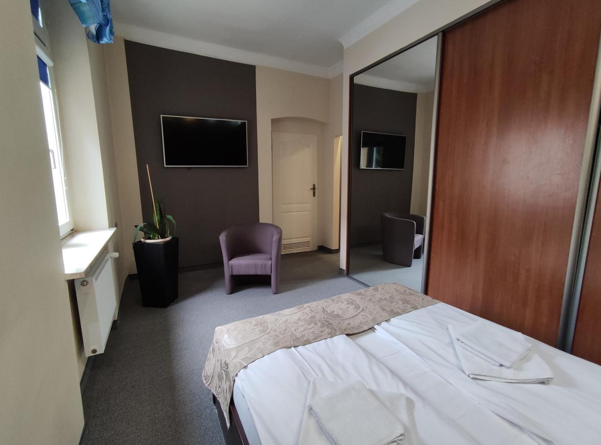 Hotel Atena Słupsk Buitenkant foto