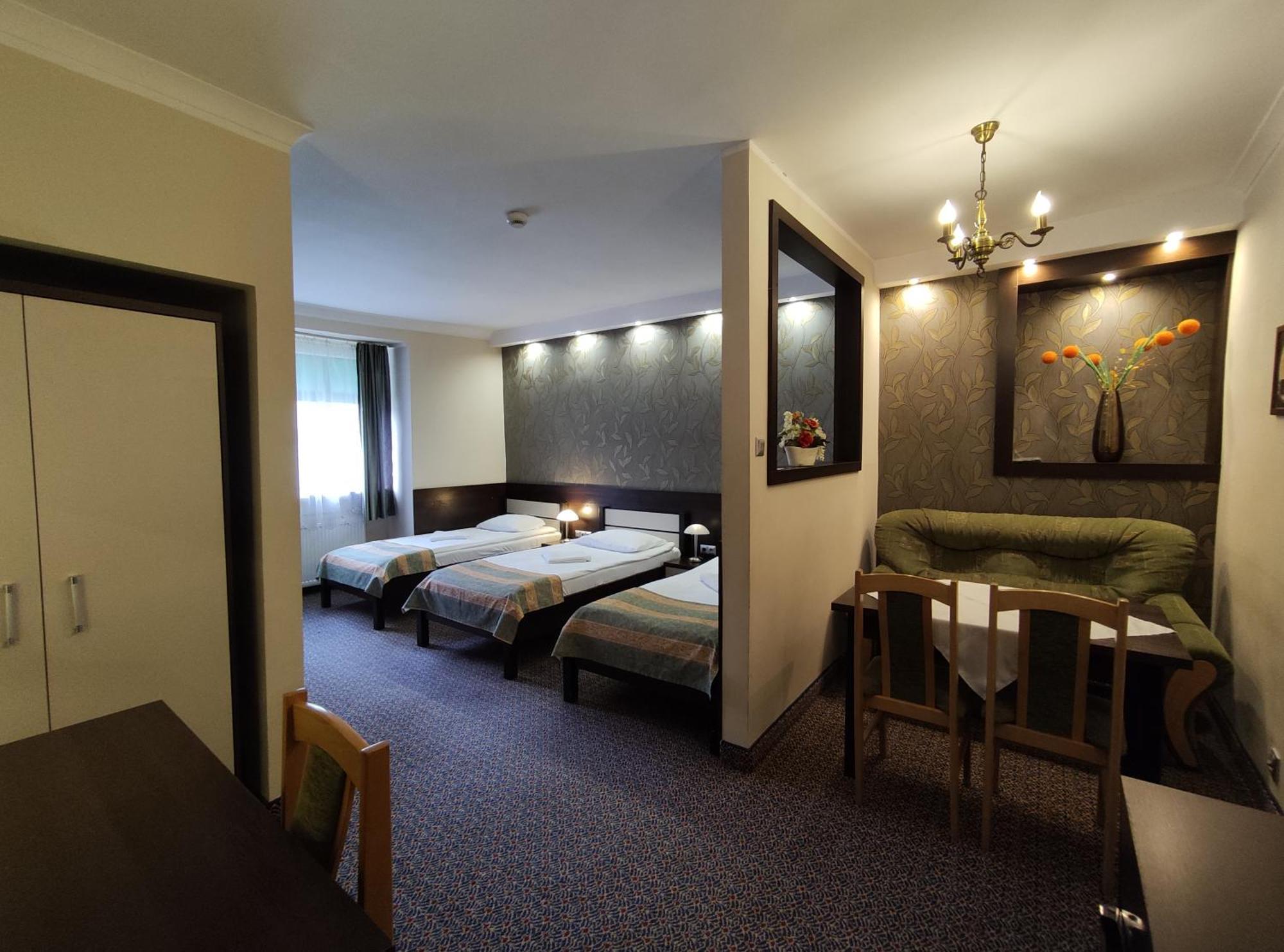Hotel Atena Słupsk Buitenkant foto