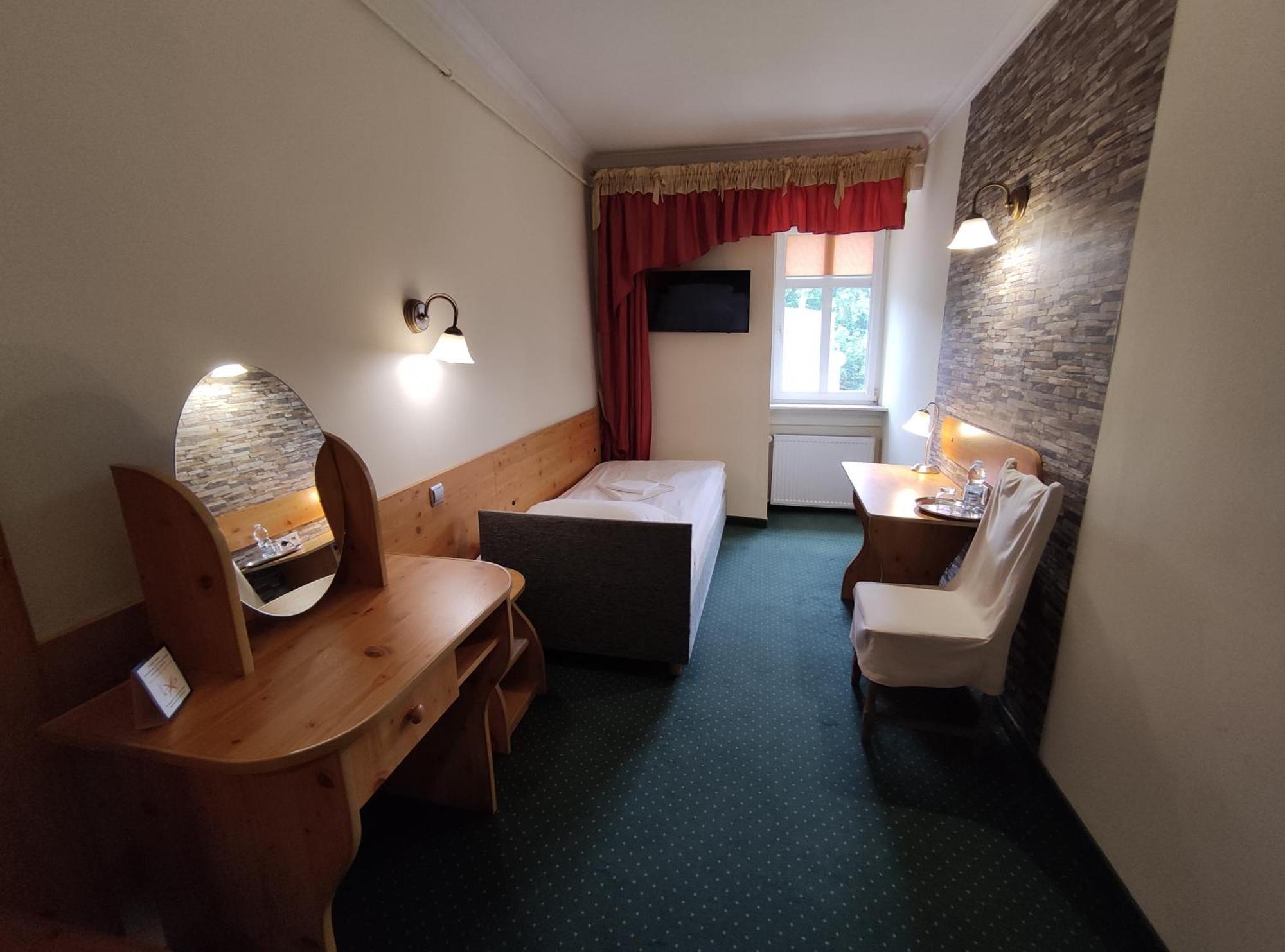 Hotel Atena Słupsk Buitenkant foto