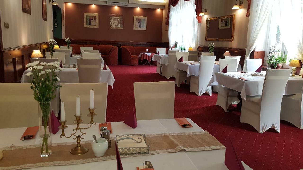 Hotel Atena Słupsk Buitenkant foto
